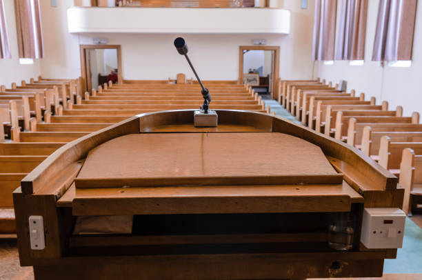 Best Modern Pulpits, Podiums, and Lecterns for Church - The Ministry ...